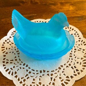 Vintage Westmoreland Frosted Blue Hen Trinket Holder